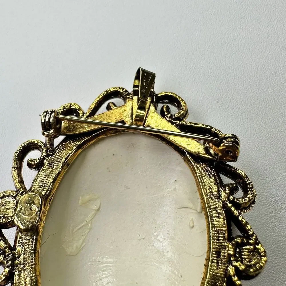 Vintage Gold Tone Filigree Floral Cameo Brooch Pendant with Pearls Textured Rose